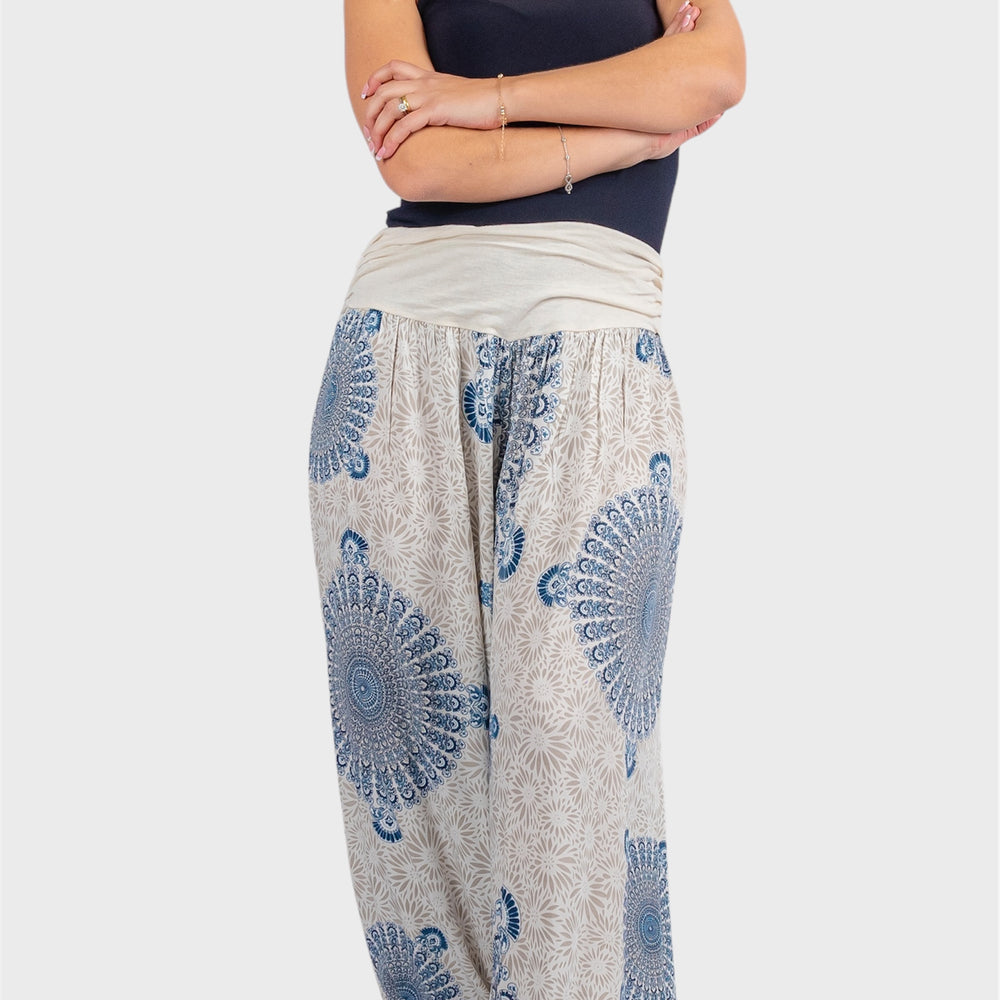 
                      
                        PANTALON BOMBACHO ESTAMPADO
                      
                    